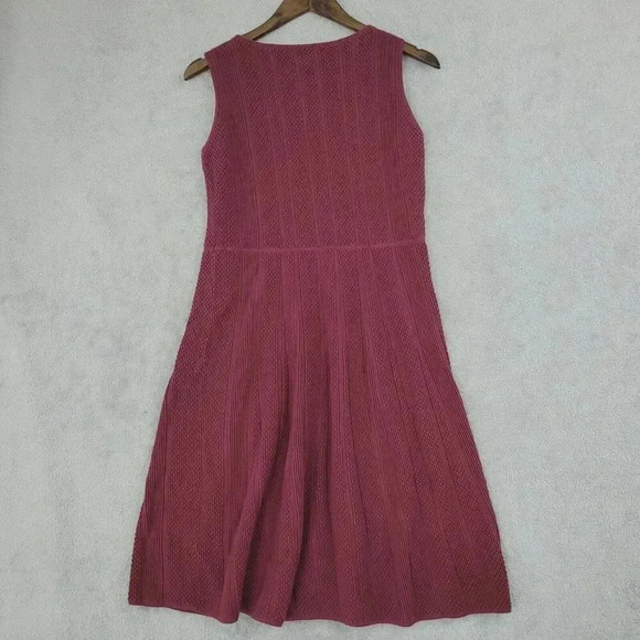 Talbots Red Textured Sleeveless Knit Dress Size M Fit & Flare 1PT - Picture 2 of 7